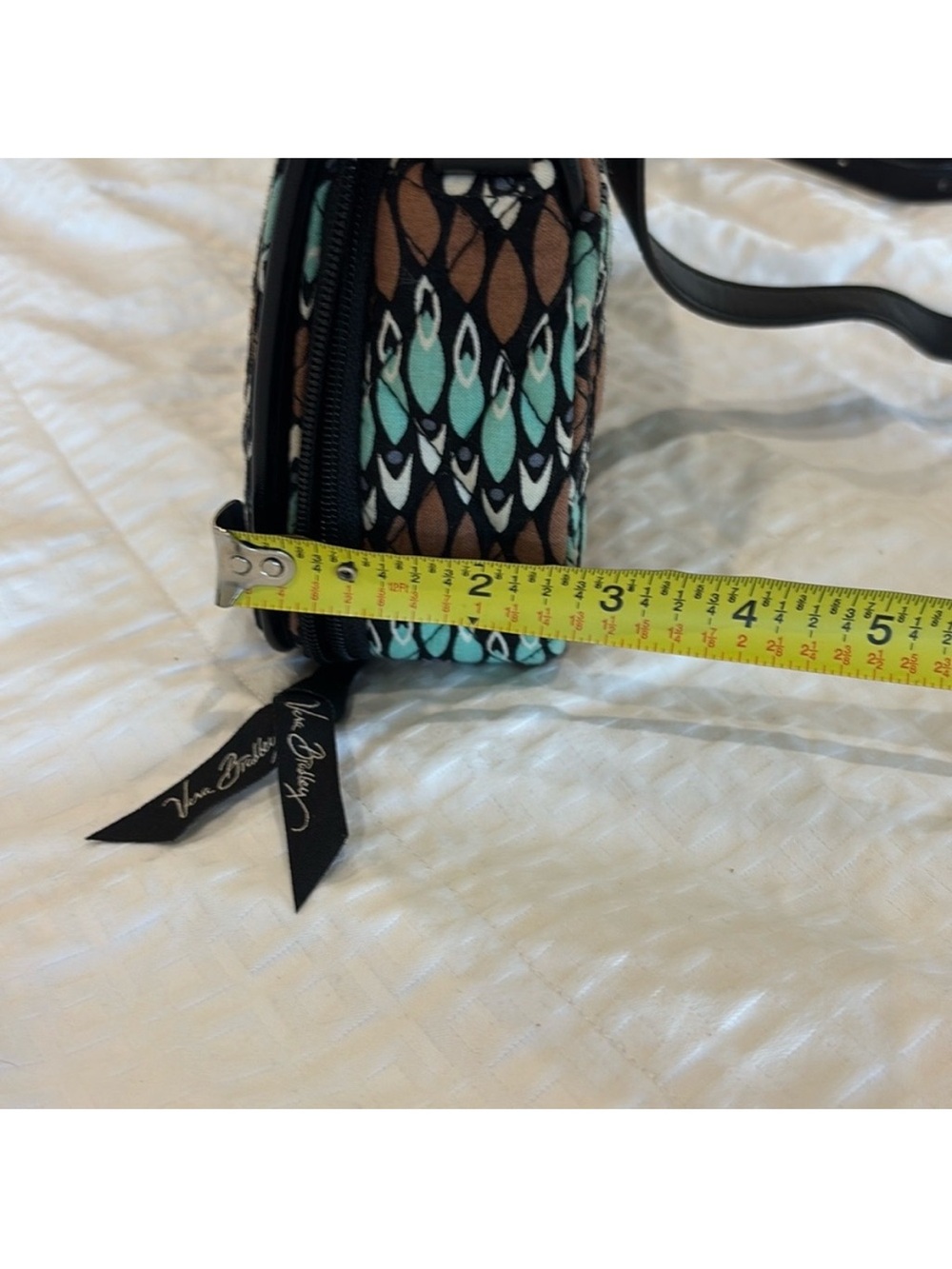 Beautiful Sierra Stream Vera Bradley Turn Lock Crossbody Bag - Picture 12 of 13